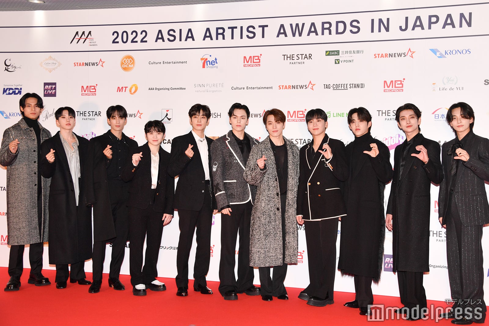 SEVENTEEN、JUN・THE 8除く11人でレッドカーペット登場＜2022 Asia