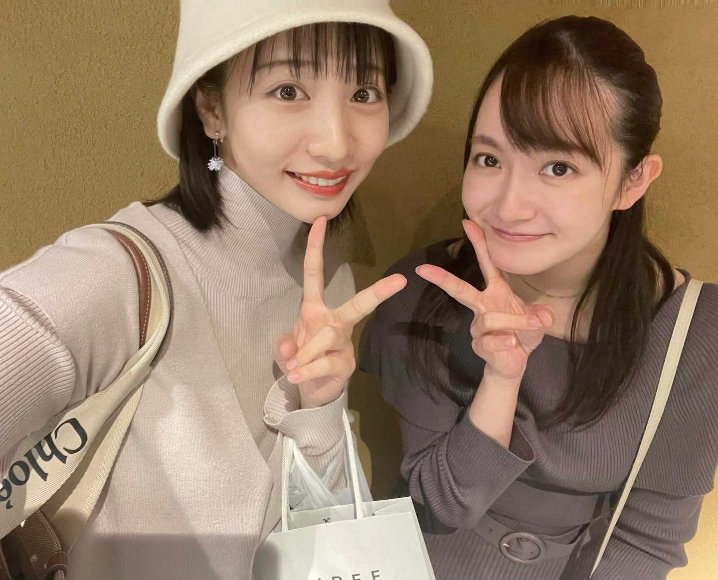 能條愛未、元同期・中元日芽香との2ショット公開「乃木團ボーカルコンビ感動」「1期生最高」の声