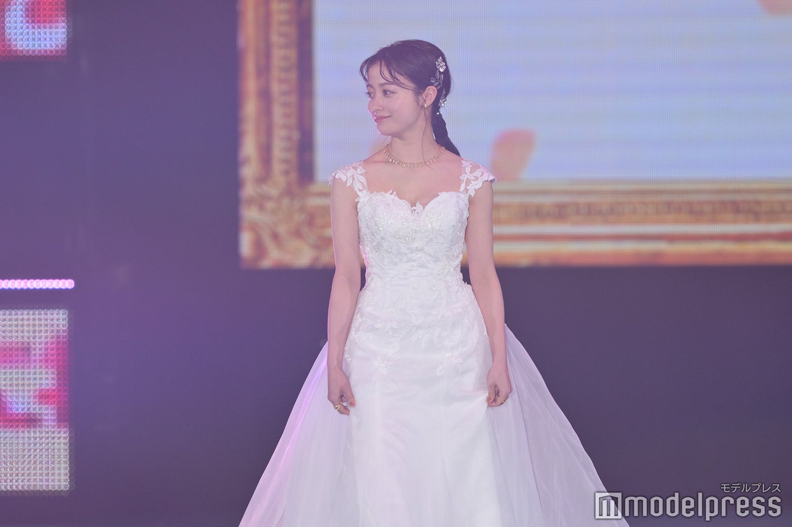 橋本環奈（C）モデルプレス