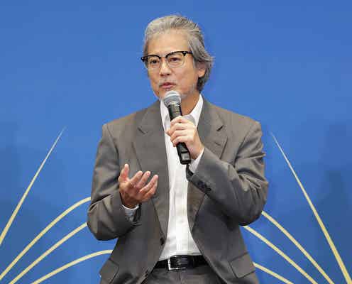 唐沢寿明、白髪ヒゲ姿でテレ東会見に登場 妻・山口智子との円満の秘訣明かす