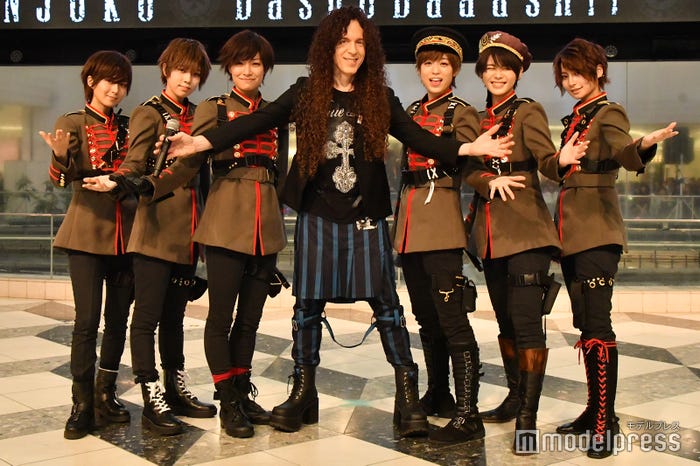 風男塾とマーティ・フリードマン (C)モデルプレス