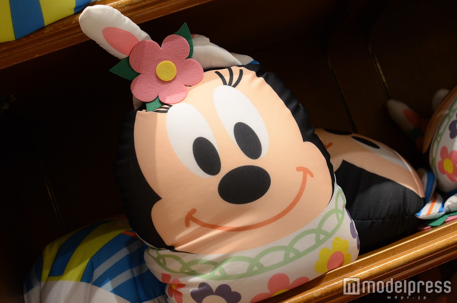 クッション￥2,400（C）モデルプレス