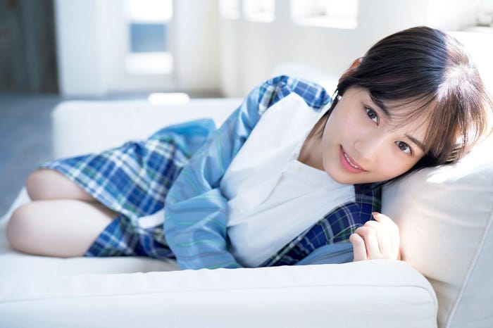 山下美月(C)LUCKMAN、光文社