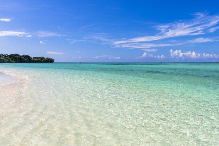 画像1 13 一度は訪れたい 世界一綺麗な海 はどこ 圧巻の絶景が楽しめる美しいビーチ集 モデルプレス