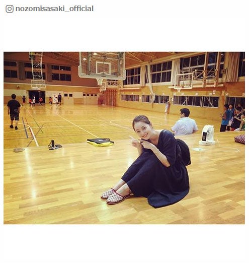 佐々木希「10年以上ぶり」で感動　リラックススタイルでプライベート満喫