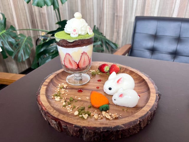 CafeandHighballbarCAN　うさぎのパフェ