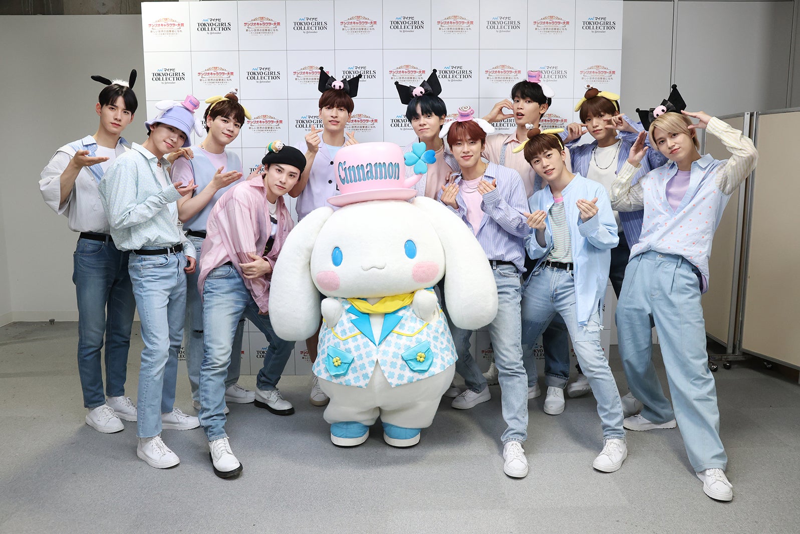 JO1、シナモロールと「やんちゃ」コラボパフォーマンス＜2021年サンリオキャラクター大賞＞