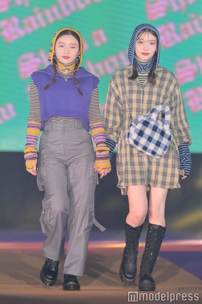 雑賀カアネ、雑賀サクラ (C)モデルプレス