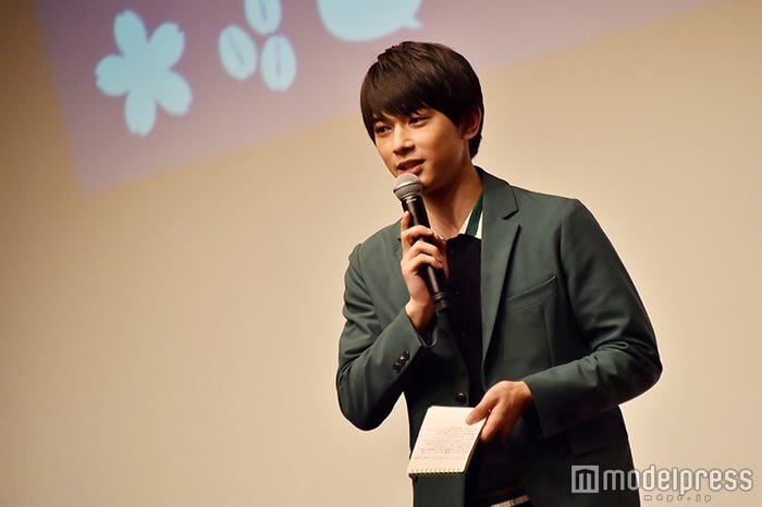 自らイベントを進行(C)モデルプレス