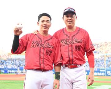 広島 新井監督「クローザーからだからね。よく打った」九回に同点プロ1号の持丸を称賛 開幕6戦6敗のDeNAとドロー「負けなかったのは、すごく良かった」