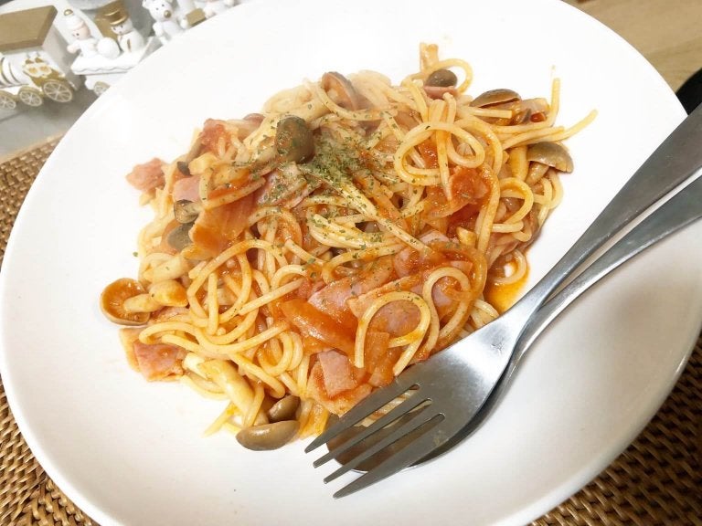 簡単に作れるトマトソースパスタ♡