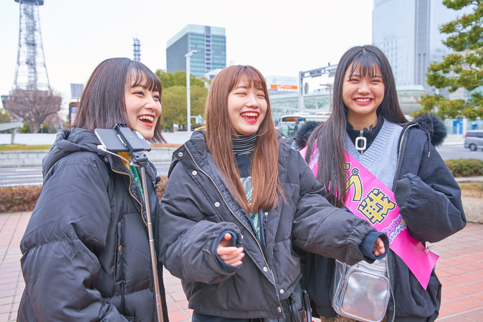 あやみん、あいりる、ゆあてぃー／「Popteenカバーガール戦争」（C）AbemaTV