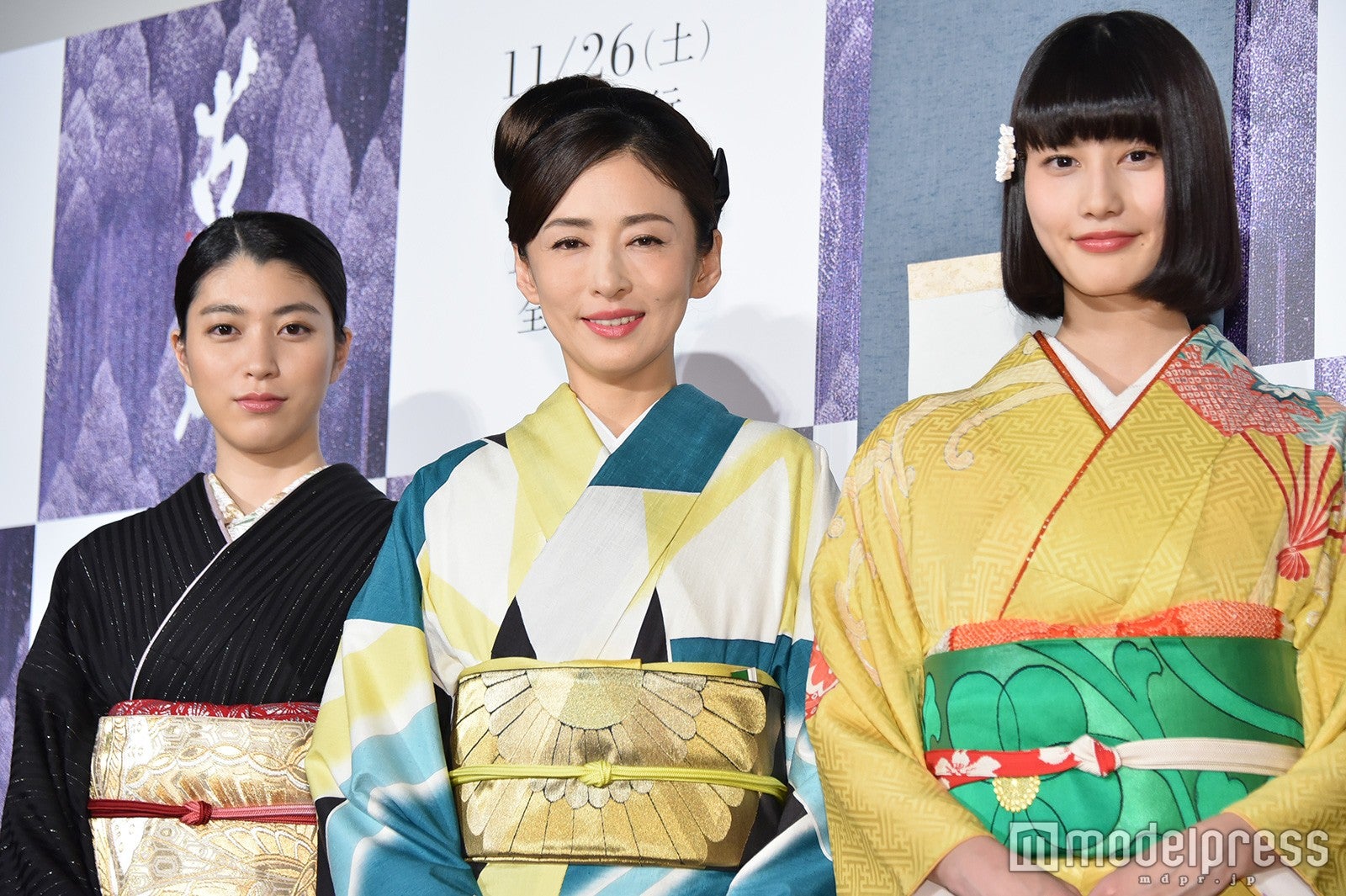 （左から）成海璃子、松雪泰子、橋本愛（C）モデルプレス