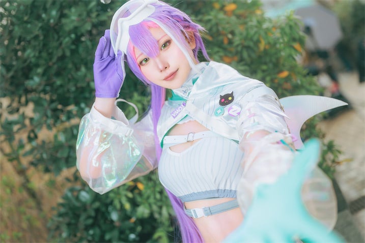 普段はホテルマン、社会人1年目のコスプレイヤーが熱弁「つけまつ毛のりは現場の必需品」