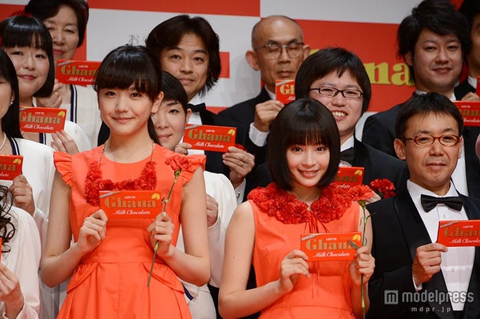 (左から)松井愛莉、広瀬すず