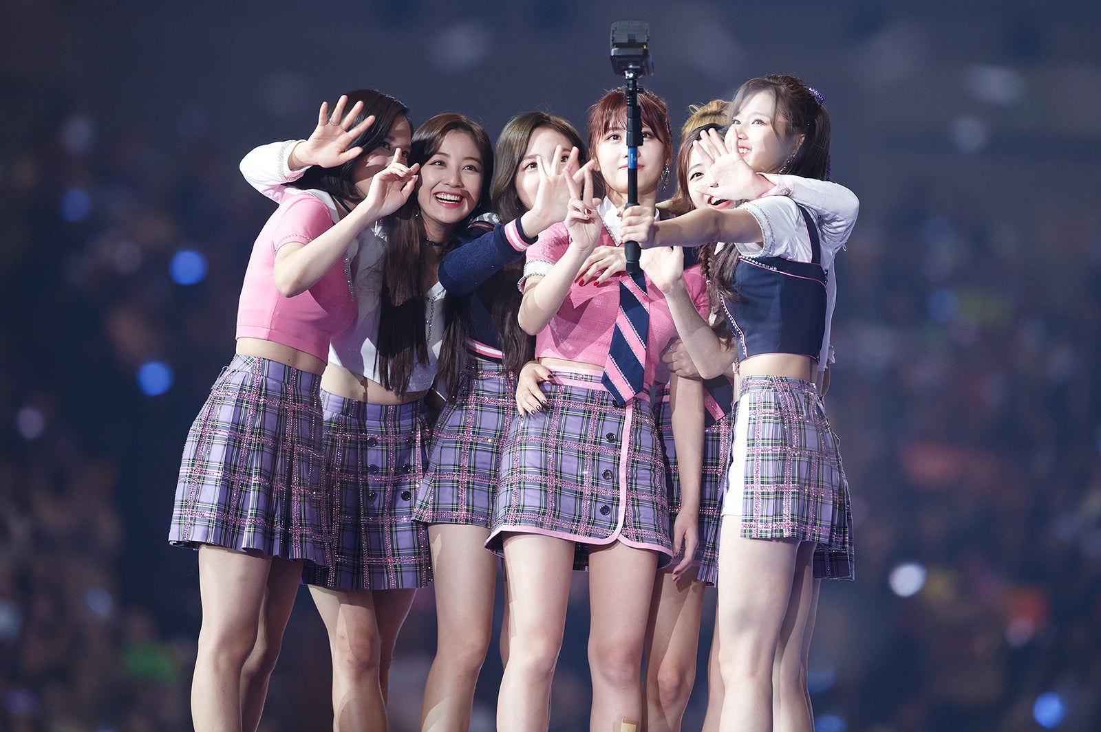 TWICE（C）CJ E&M Corporation, all rights reserved