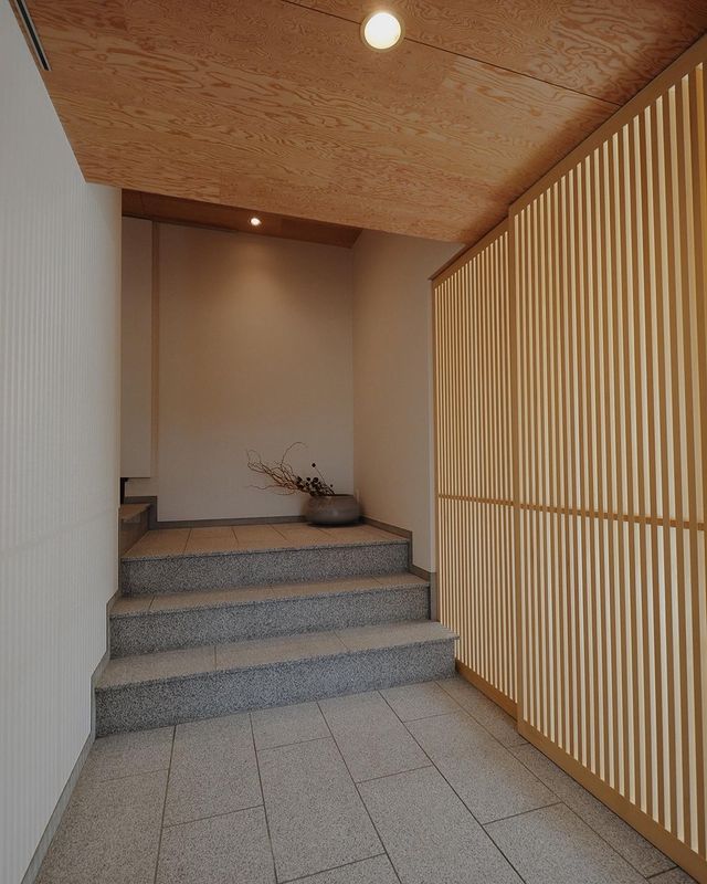 お家づくりの参考に 和風から洋風まで おしゃれな玄関インテリア モデルプレス