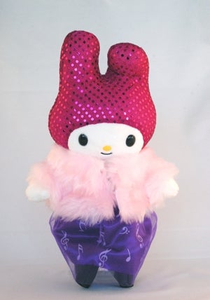 土屋アンナ制作中作品(C) 1976, 2011 SANRIO CO.,LTD.