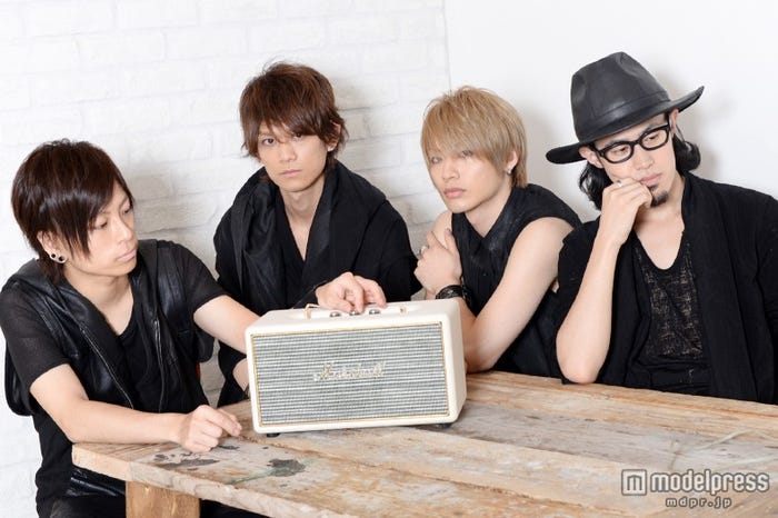 「ThinkingDogs」/(左から)大輝、Jun、TSUBASA、わちゅ~