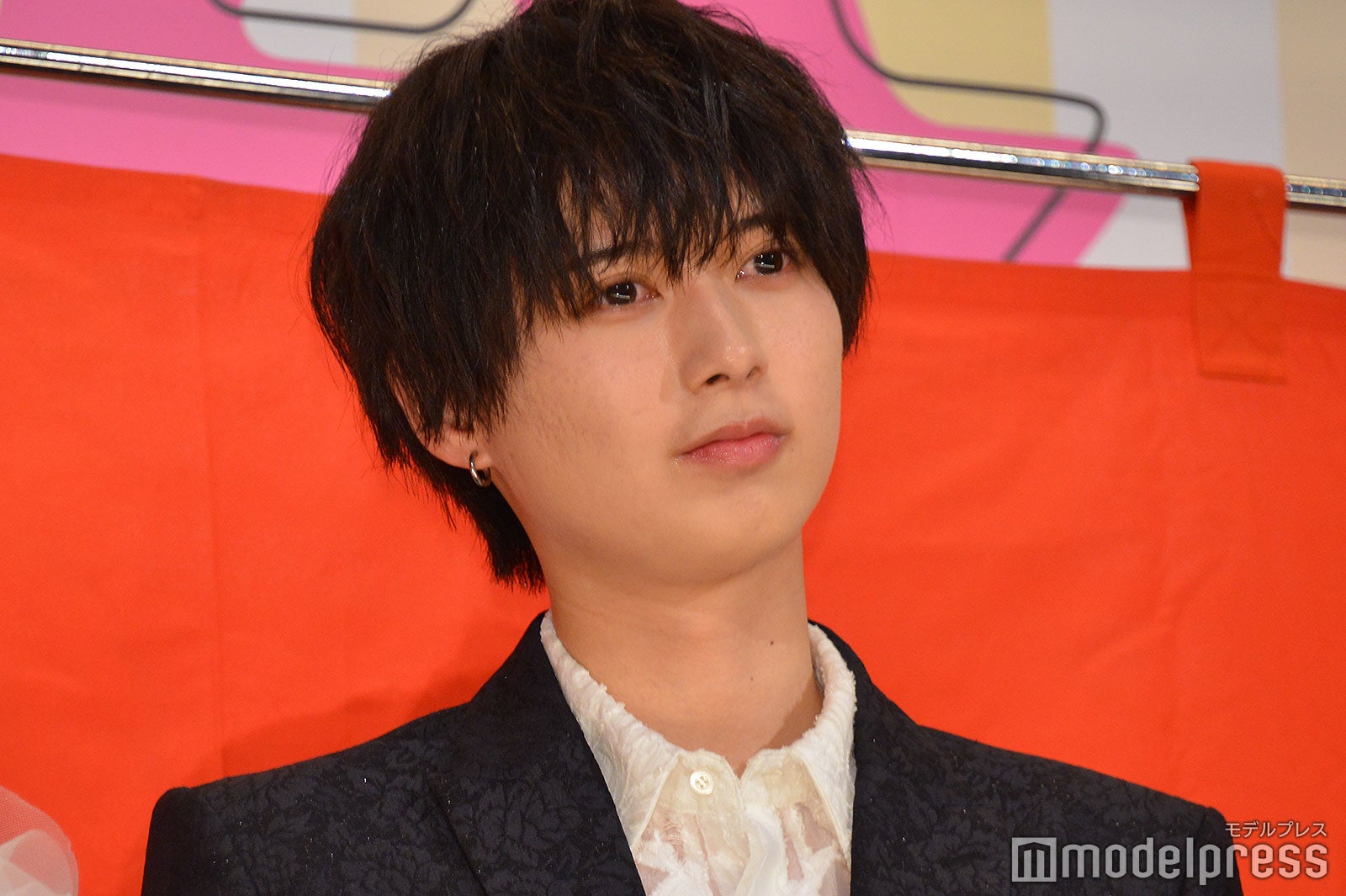 休みの日はベッドから出ない井上瑞稀（C）モデルプレス