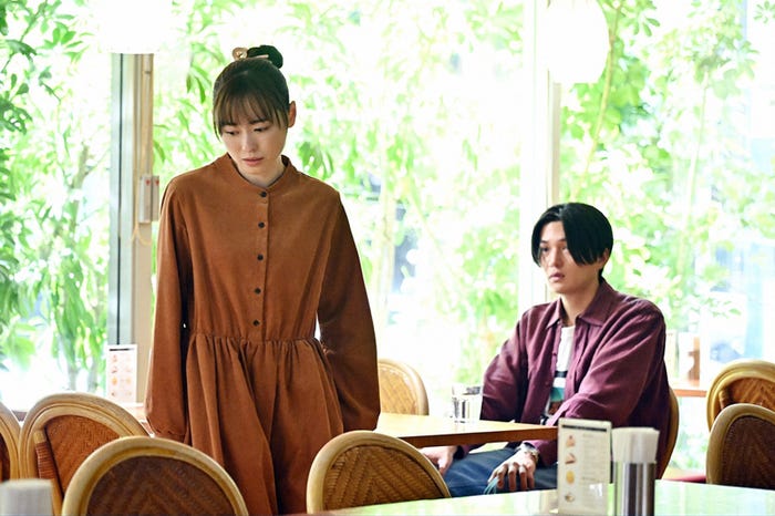 福原遥、八木勇征「18/40~ふたりなら夢も恋も~」第7話より(C)TBS