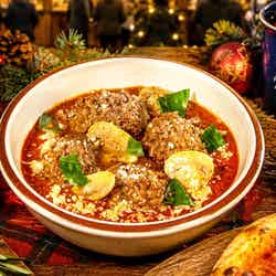 削りたてチーズのクリスマスミートボール&マッシュルーム【200食/日限定】(提供画像)