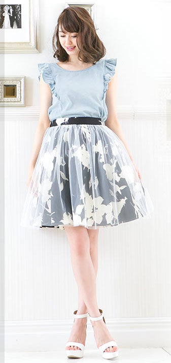 袖フリル×バックリボン☆カットデニムノースリーブブラウストップス「神戸レタス」2380円（税込）