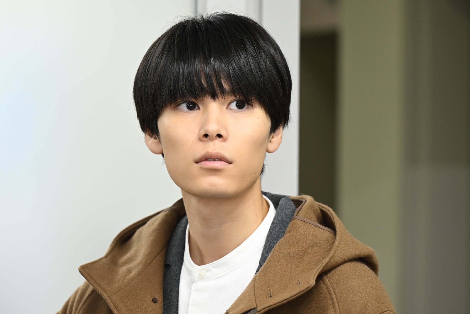 萩原利久「めぐる未来」第1話より（C）読売テレビ