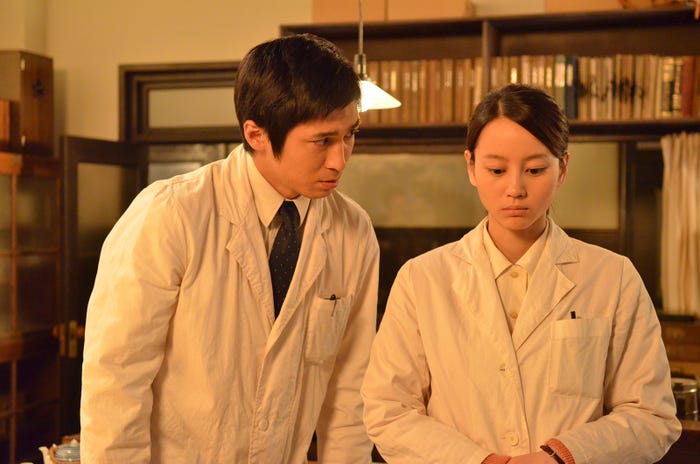 高橋光臣、堀北真希(C)NHK