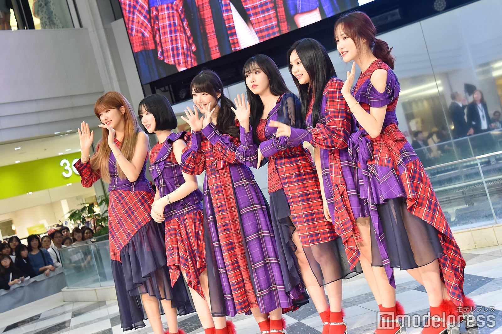 GFRIEND （C）モデルプレス