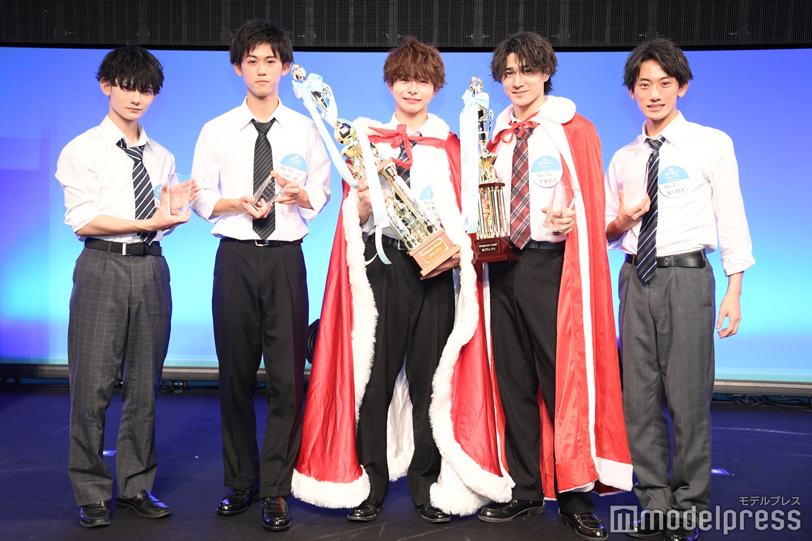 「男子高生ミスターコン2021」モデルプレス賞・山崎蒼空くん、ジョブドラフト賞・戸田一総くん、グランプリ・松本仁くん、準グランプリ・千葉亜月くん、審査員特別賞・瀧川翔太くん（C）モデルプレス