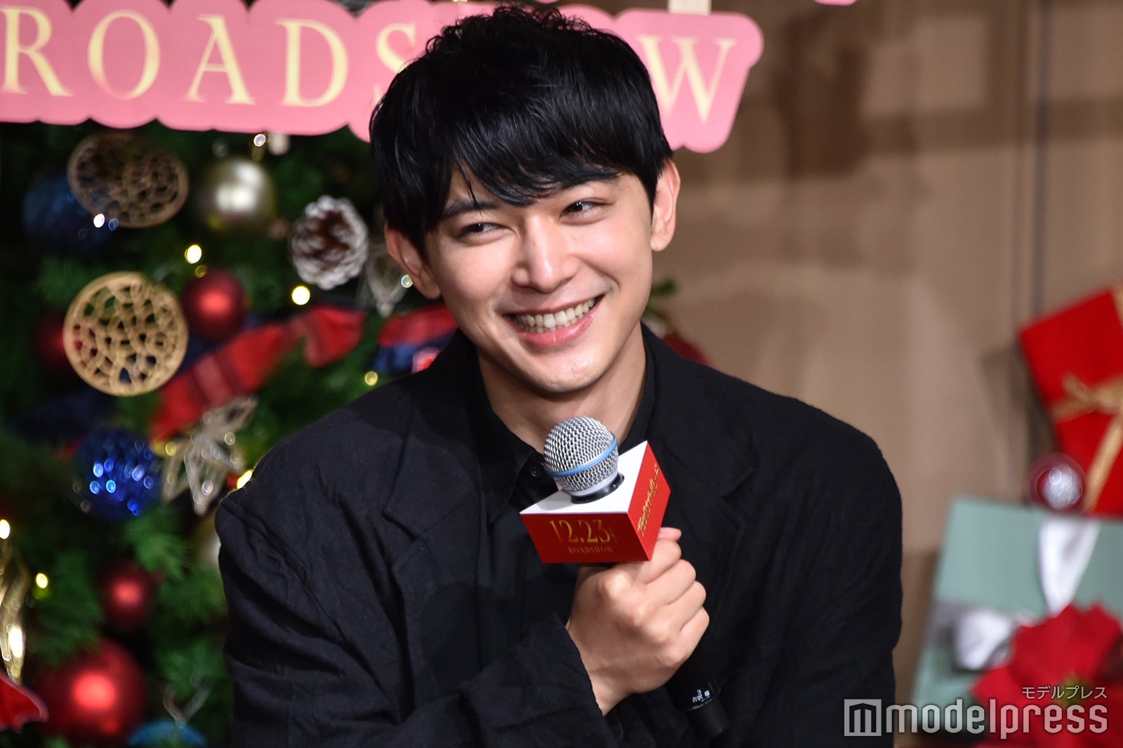 吉沢亮（C）モデルプレス