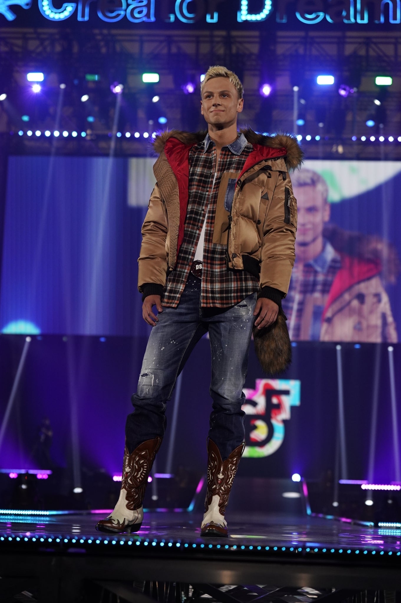 ヤン（C）上飯坂 一