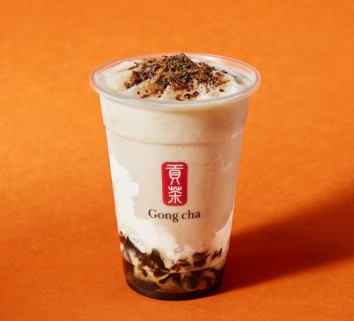 ゴンチャ新作「香るほうじ＆とろり黒みつ ミルクティー＆フローズン」和風なご褒美デザートティー