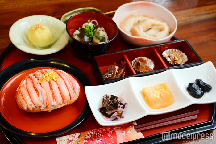 金沢で一度は食べたい 豪華カニ寿司のごちそうランチ 女子旅プレス