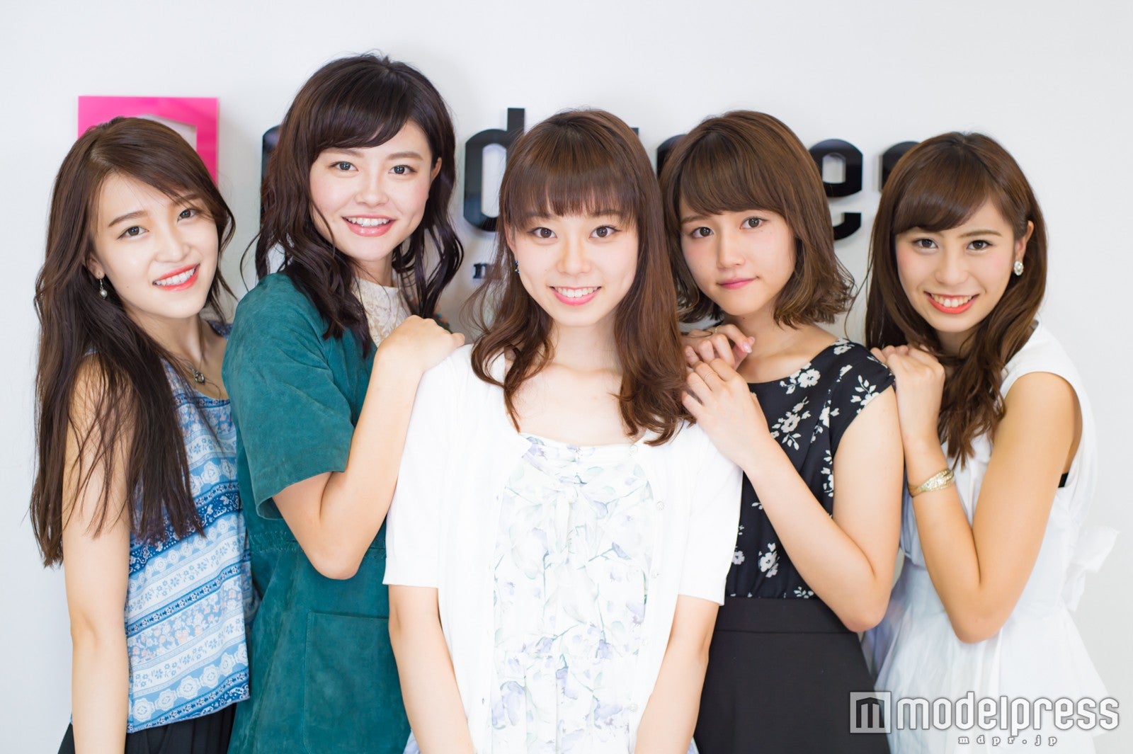國學院大學ミスコンファイナリスト（左から）青山遥、雨宮七紀、辛島千咲、富田香音、平石貴子（C）モデルプレス
