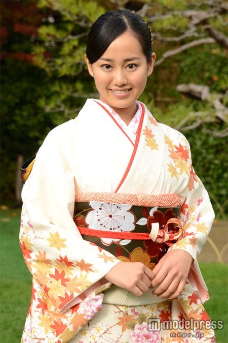 “平成の吉永小百合”宮崎香蓮、美肌・スタイルキープの秘訣を語る　モデルプレスインタビュー