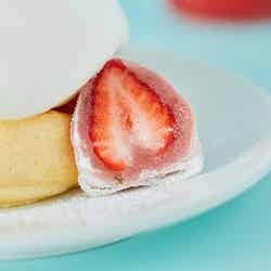 奇跡のパンケーキ いちごの三姉妹/画像提供:フレーバーワークス