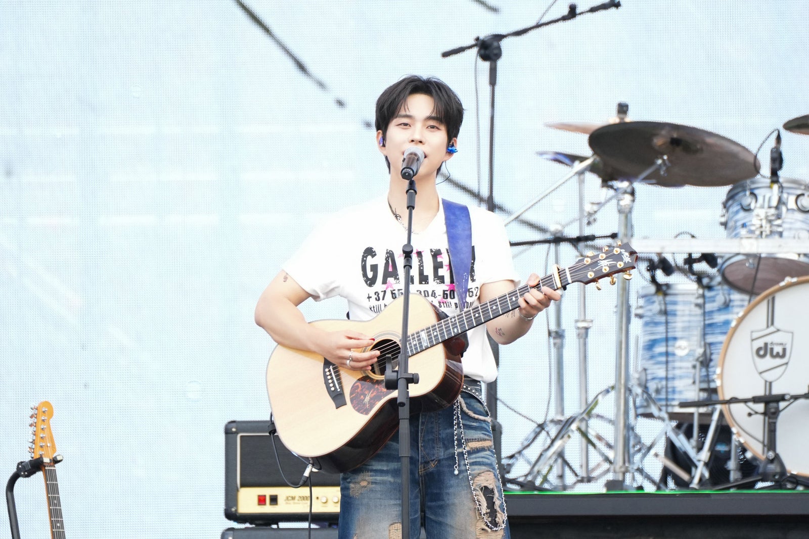 LUCY「Weverse Park」（C）2026 Weverse Con Festival