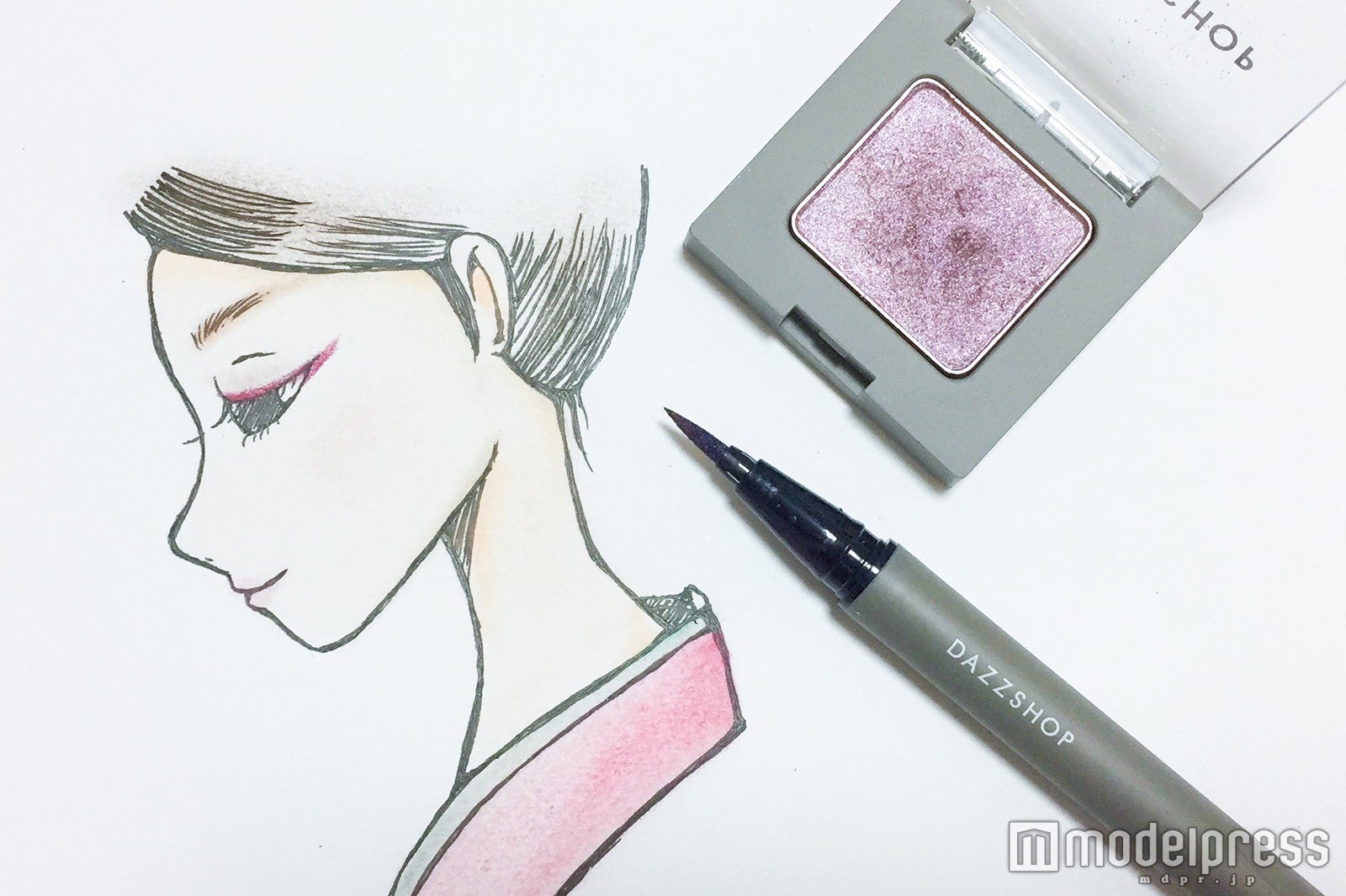 【2017年 浴衣メイク】ツヤシャドウ×カラーアイライナーでドキッ！／写真：Cecil Inoue（C）モデルプレス