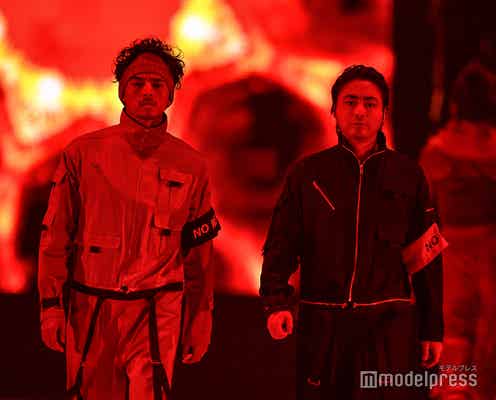 山田孝之&満島真之介「全裸監督」コンビが“ガルアワ”サプライズ降臨<GirlsAward 2019 A/W>