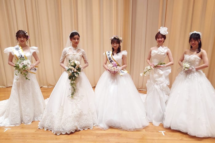 吉田果蓮さん、中村恵利華さん、木戸結菜さん、川田真優さん、下津心夢さん/「ミス学習院2022」ファイナリスト(C)モデルプレス