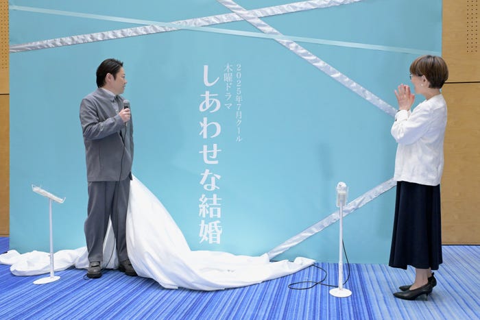 阿部サダヲ、大石静氏(C)テレビ朝日