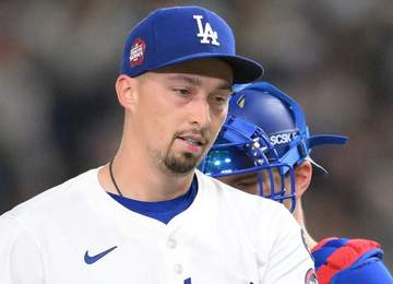 ドジャースまさか 先発・スネルが初回で緊急降板 左股関節の張り 解説「無理するよりやめておこうという判断では」地区優勝へマジック「1」の一戦で