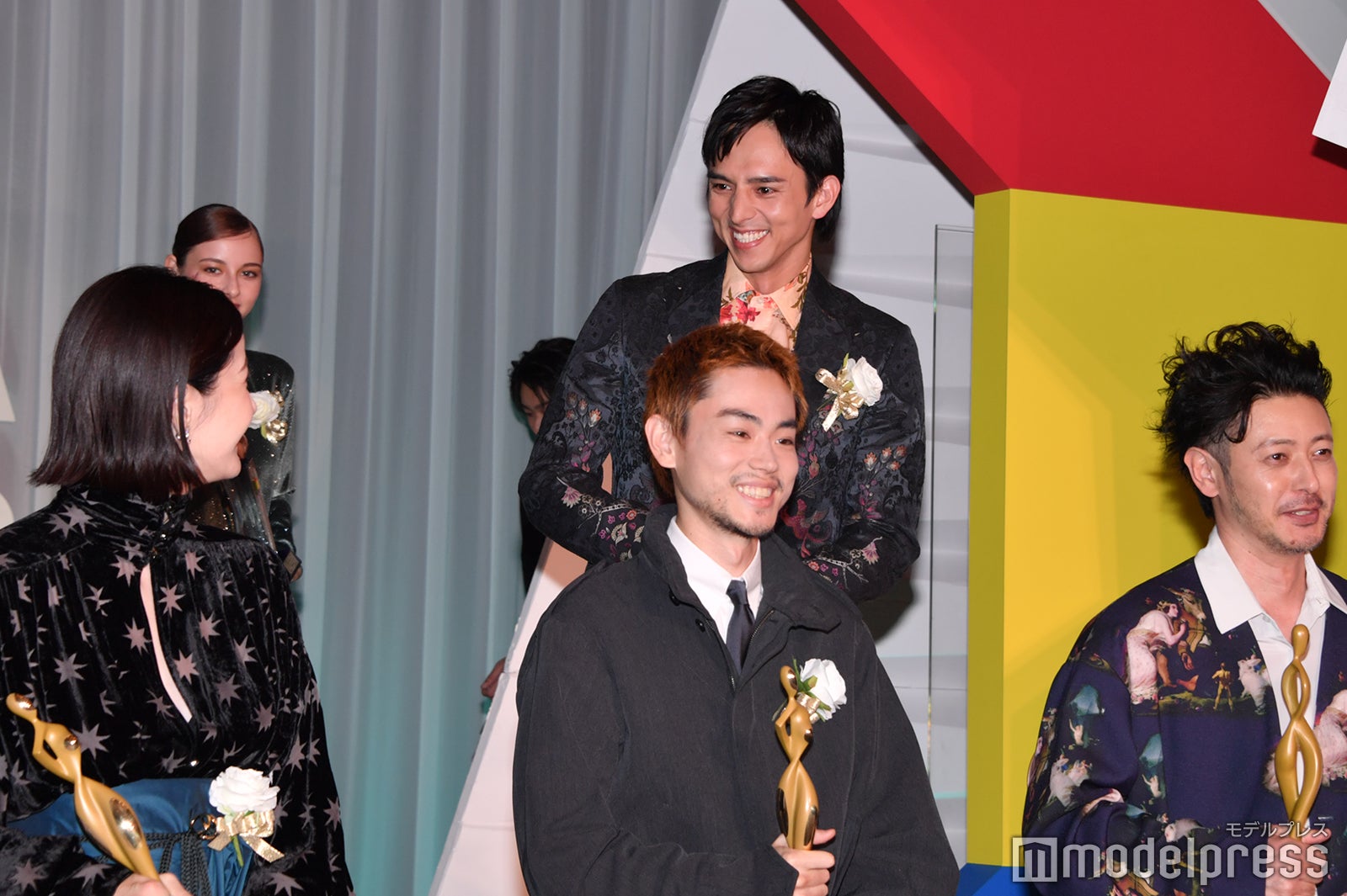 談笑する俳優陣 （C）モデルプレス