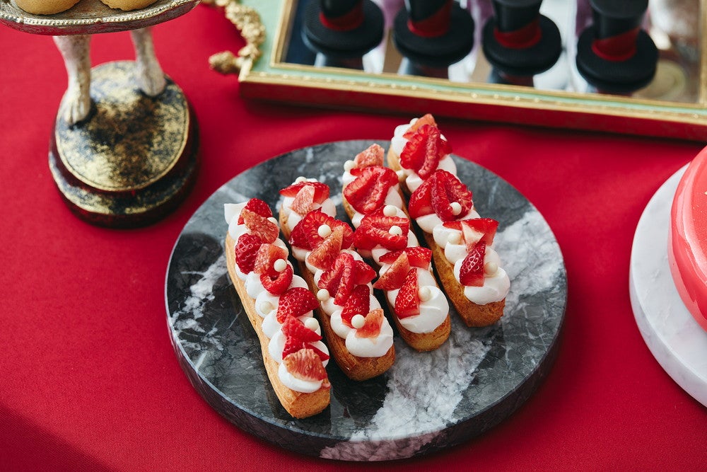 アリスのBlack＆Redティーパーティー／画像提供：ヒルトン