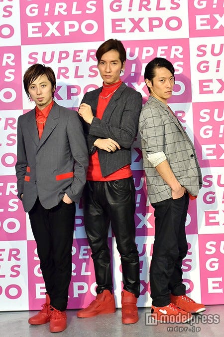 モデルプレスのインタビューに応じたw-inds.(左から:千葉涼平、橘慶太、緒方龍一)