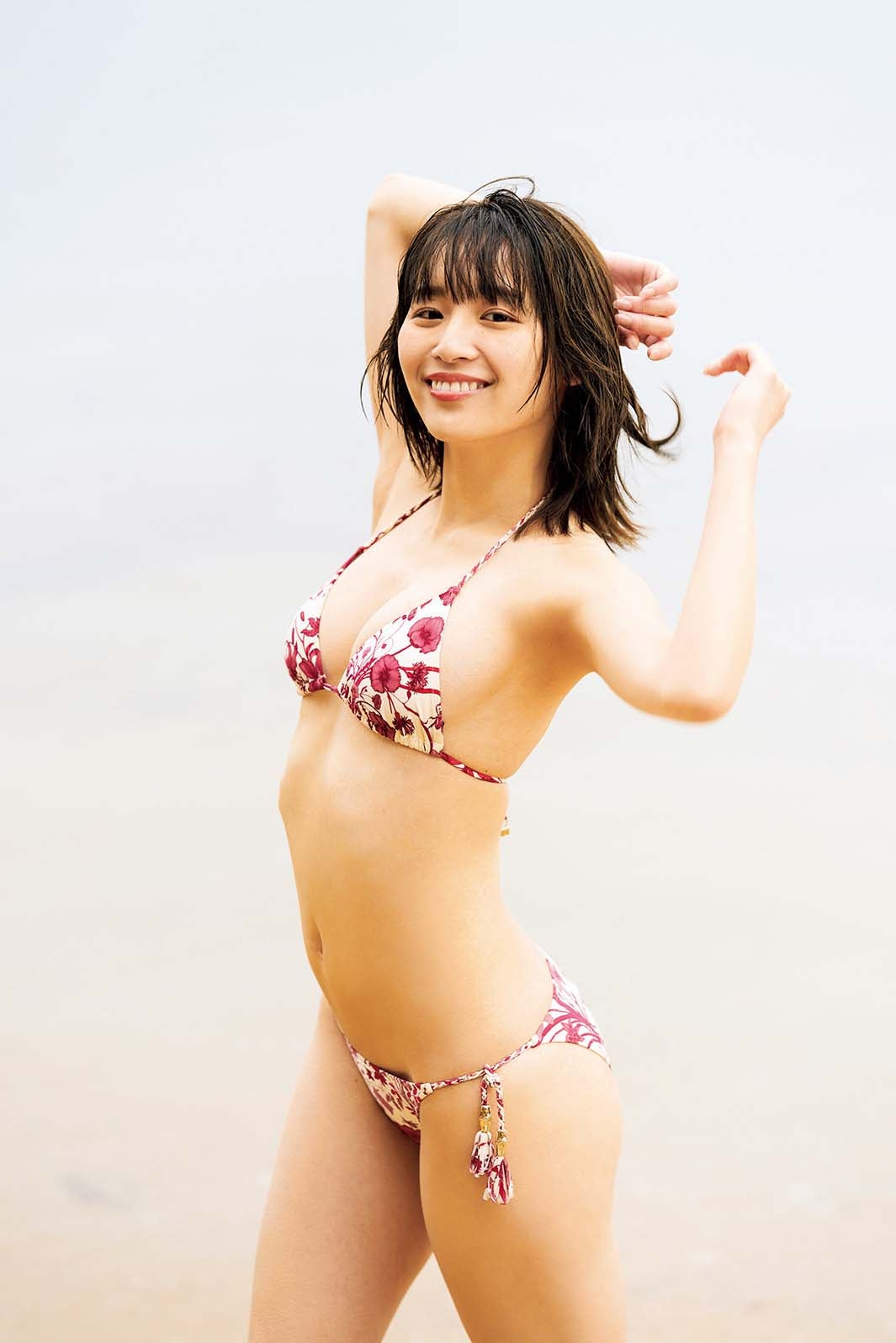 浅川梨奈、圧巻の脱ぎっぷりの温泉カットも 3年ぶり写真集決定＜GR∞WTH＞