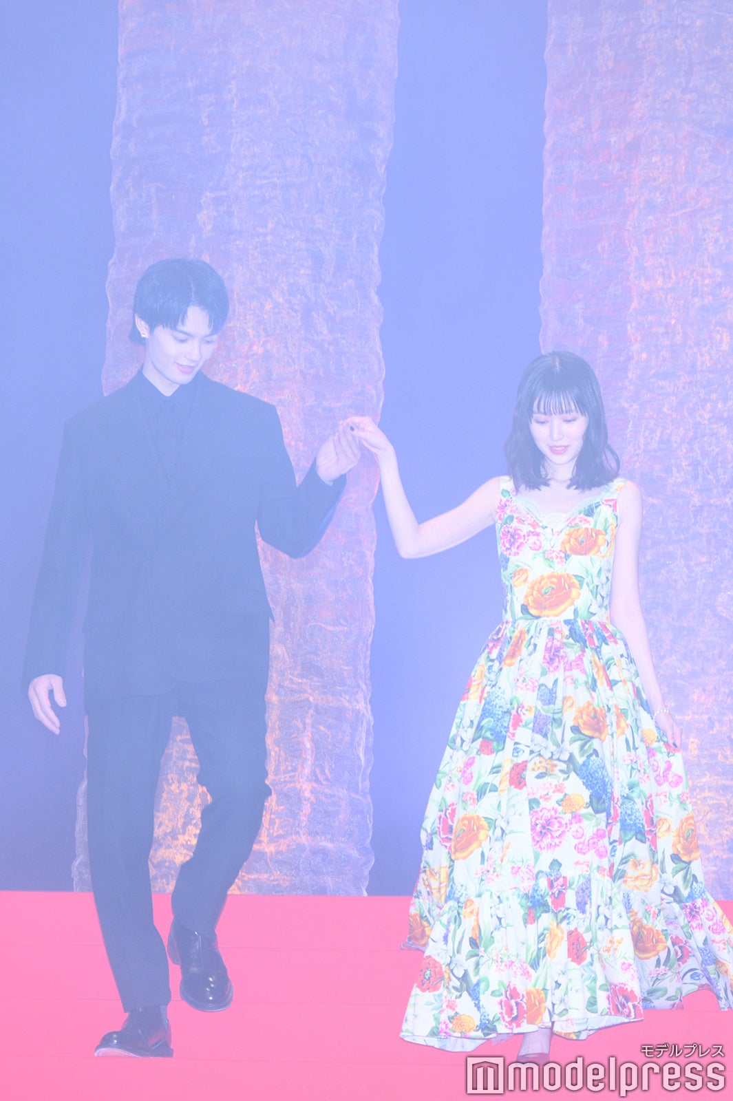 佐野勇斗、福本莉子（C）モデルプレス