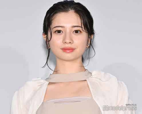 桜田ひより、ファージャケットからスラリ美脚「純白の天使」「スタイル抜群」と話題